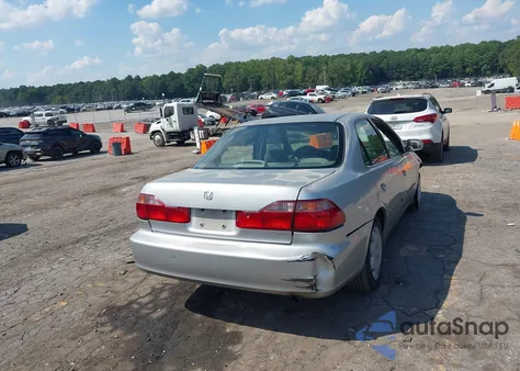 2000 Honda Accord 2.3 Lx z USA, uszkodzony, nr VIN JHMCG6652YC000430
